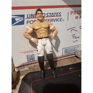 2004 Jakks WWE Ruthless Agression Loose Evan Bourne Wrestling Figure w/Knee Pads